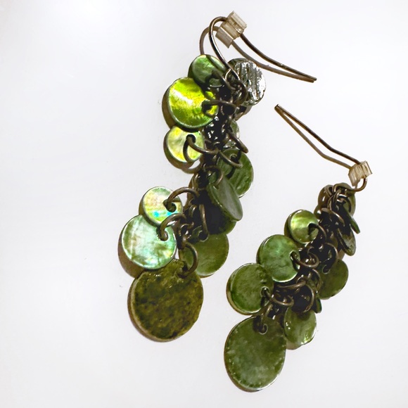 Opalescent Green Shell Disc Beads Dangle Chain Earrings Bright Emerald Cluster - Picture 3 of 8